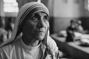 Essay on Mother Teresa in Hindi
