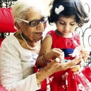 Essay on Grandmother in Hindi